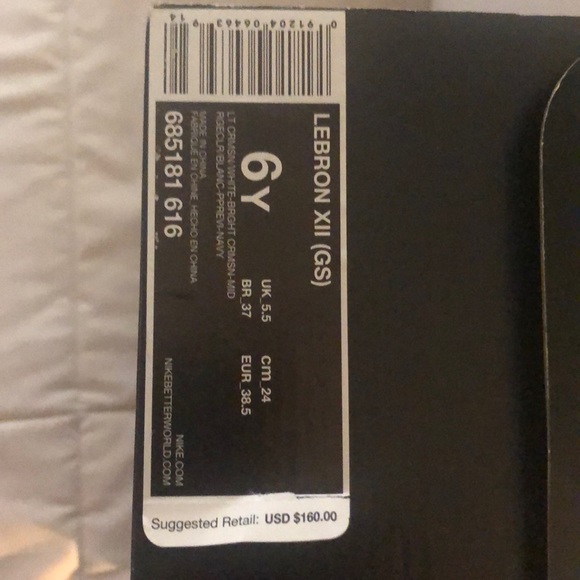 Lebron XII (GS) red -6Y - Picture 8 of 8